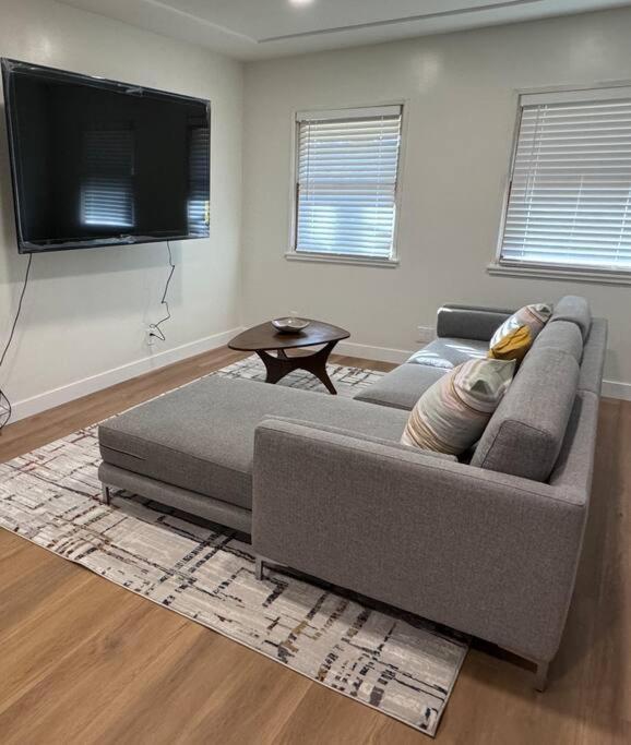 Mid-Century Gem In Long Beach Luaran gambar